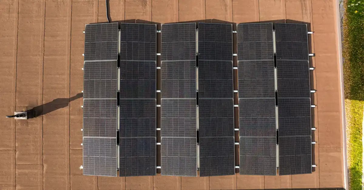 PV-Anlage am Dach montiert